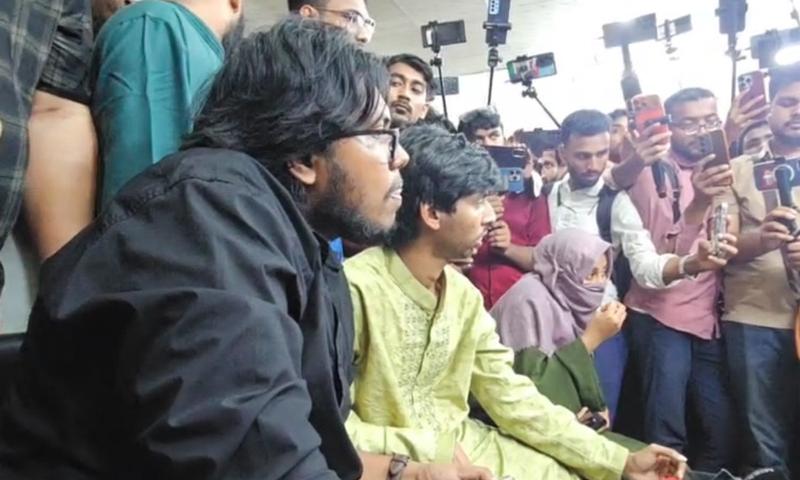 মামলা করতে শাহবাগ থানায় জুবায়ের-মুসাদ্দিক