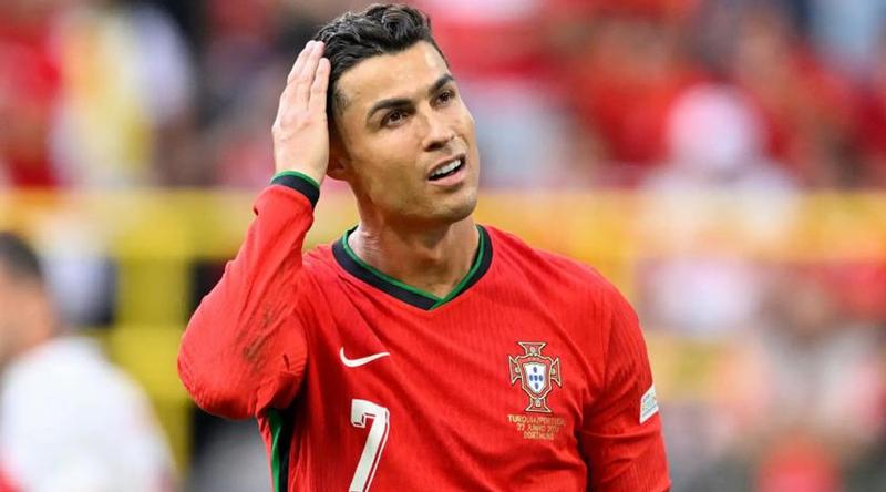 রোনালদোর হাতে বিশ্বকাপ দেখতে আর্জেন্টিনাকে অনুসরণ পর্তুগালের