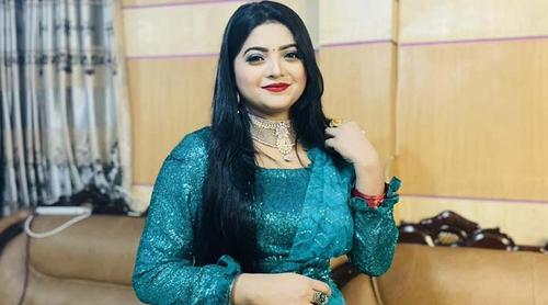 পরিবারকে কেন্দ্র করে কণ্ঠশিল্পী সালমার আবেগঘন বার্তা