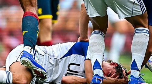 মাথায় আঘাত পেয়ে হাসপাতালে আর্জেন্টাইন ফুটবলার