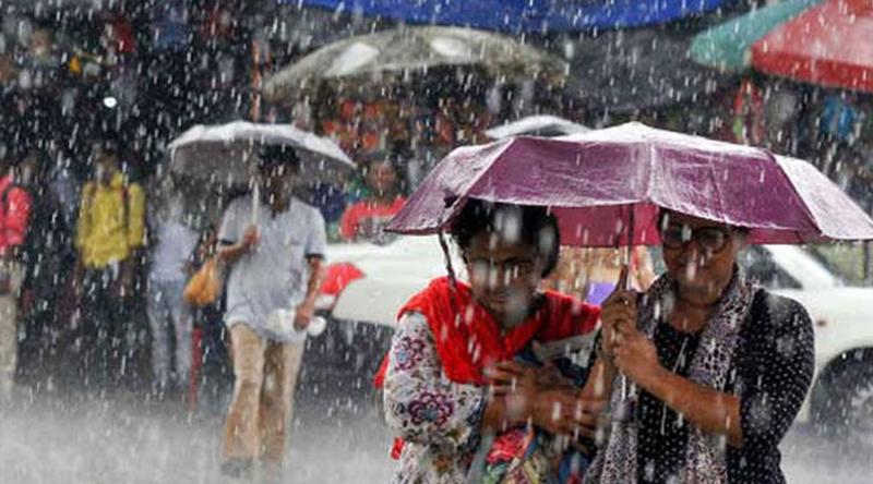 ঢাকায় আজ ঝরতে পারে বজ্রবৃষ্টি, কমবে তাপমাত্রা