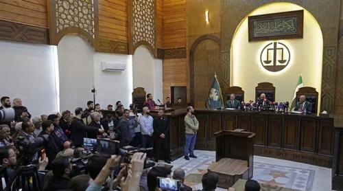 আসাদ আমলের কর্মকর্তাদের প্রকাশ্য বিচার শুরু