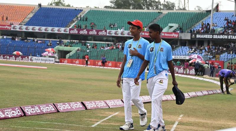 দুই দশক পর নতুন রূপে ফিরল বল বয়ের সংস্কৃতি