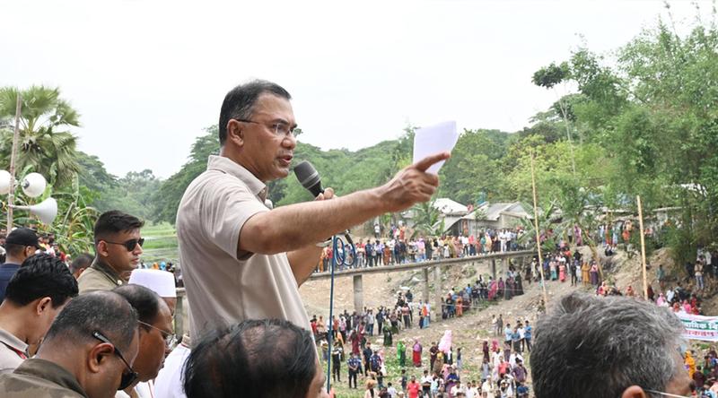 গণভোট ও জুলাই সনদ নিয়ে বিভ্রান্তকারীদের প্রশ্রয় না দেওয়ার আহ্বান প্রধানমন্ত্রীর