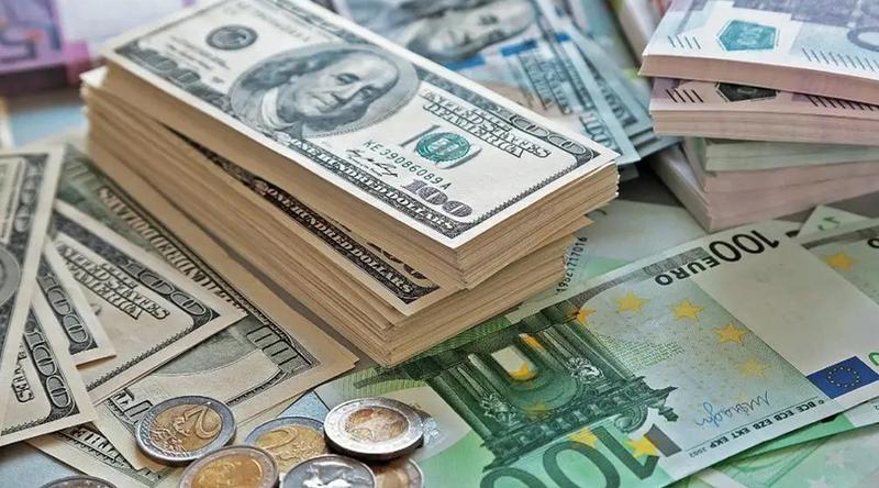 এপ্রিলের ২৬ দিনেই এলো ২৭২ কোটি ডলার রেমিট্যান্স