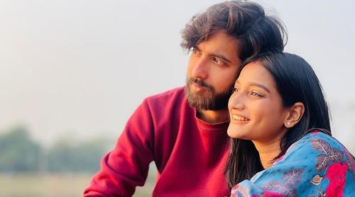 ভাঙনের গুঞ্জনের মাঝেই এক ফ্রেমে প্রান্তর-নিহা