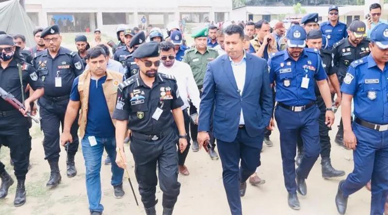 প্রাণহানি ছাড়াই জঙ্গল সলিমপুর নিয়ন্ত্রণে : চট্টগ্রামের ডিসি