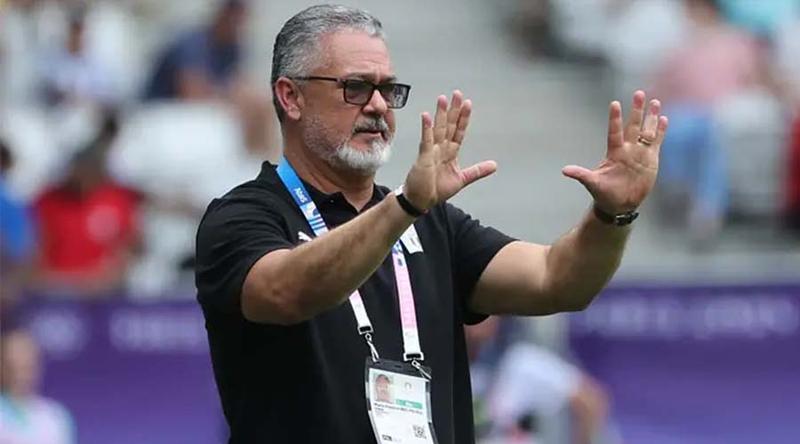 বাংলাদেশের কোচ হতে চান ব্রাজিলকে অলিম্পিকে স্বর্ণ জেতানো রোজেরিও