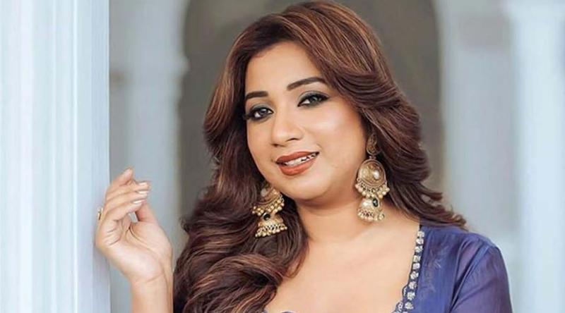 অনুষ্ঠানে ফের ‘চিকনি চামেলি’ গাইতেই  ট্রলিংয়ের শিকার শ্রেয়া!