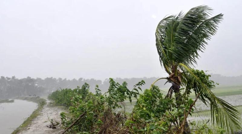 ৩ অঞ্চলে ৮০ কি.মি. বেগে ঝড়ের শঙ্কা, ২ নম্বর নৌ হুঁশিয়ারি সংকেত