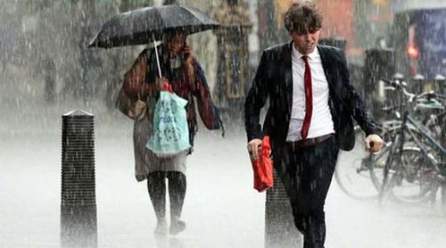 হঠাৎ বৃষ্টিতে ভিজে গেলে করণীয়