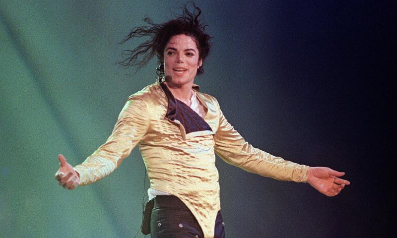 পাঁচ দিনে ২ হাজার ৬৫ কোটি আয় করল ‘মাইকেল’