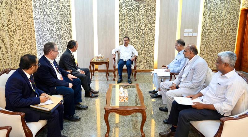 প্রধানমন্ত্রীর সঙ্গে শেভরন প্রতিনিধি দলের সৌজন্য সাক্ষাৎ