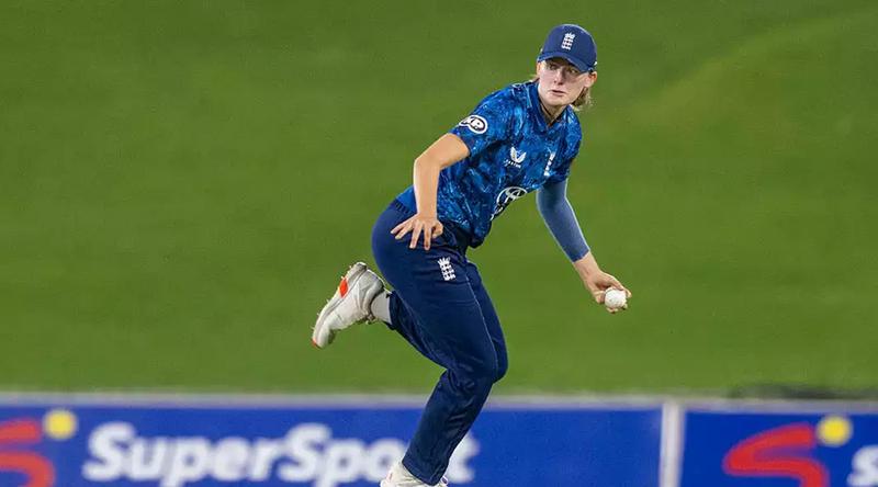 ১৮ বছর বয়সেই ইংল্যান্ড বিশ্বকাপ দলে কোলম্যান