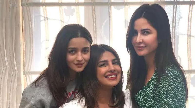 দ্বন্দ্ব কাটিয়ে অবশেষে একফ্রেমে প্রিয়াঙ্কা-আলিয়া-ক্যাটরিনা