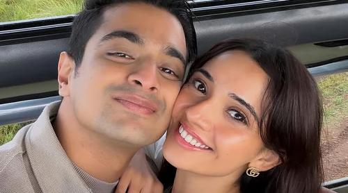 দীর্ঘ জল্পনার অবসান, প্রেমিকাকে প্রকাশ্যে আনলেন রণবীর