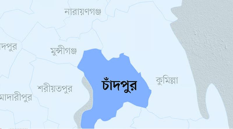 চাঁদপুরে মোমবাতি জ্বালিয়ে এসএসসি পরীক্ষা দিলো শিক্ষার্থীরা