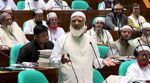 সবাই আমাকে খুব ভালোবাসে, সেইজন্য আমাকে নিয়ে কচলায় সবাই: জামায়াত আমির