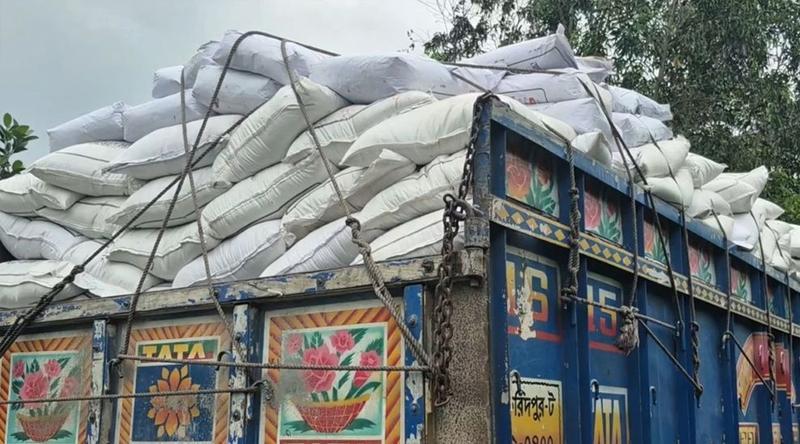 মাদারীপুরে ২০ মেট্রিক টন চোরাই চাল উদ্ধার