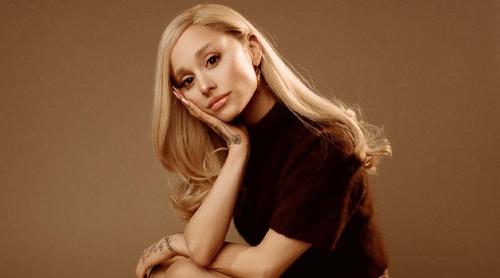 নতুন অ্যালবামে ফিরছেন আরিয়ানা গ্রান্ডে