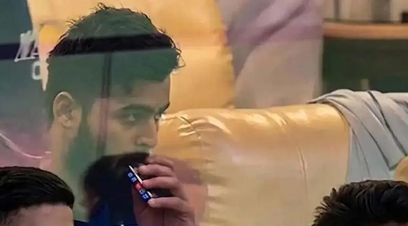 আইপিএল ম্যাচ চলাকালে ধূমপান, জেল-জরিমানা হতে পারে পরাগের!