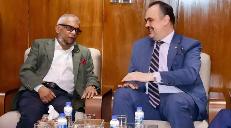 শ্রম আইন সংশোধন নিয়ে মন্ত্রীর সঙ্গে মা‌র্কিন রাষ্ট্রদূতের আলোচনা