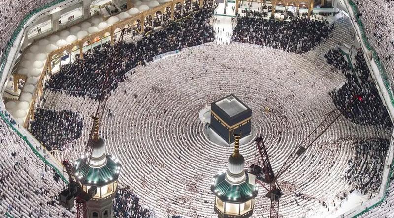 হজ করলে কর্মীদের বেতনসহ ১৫ দিন ছুটি দেবে সৌদি