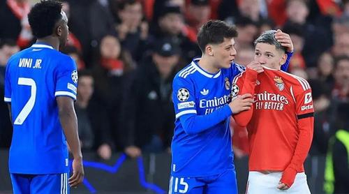 ২০২৬ বিশ্বকাপে ‘মুখ ঢেকে’ কথা বললে লাল কার্ড