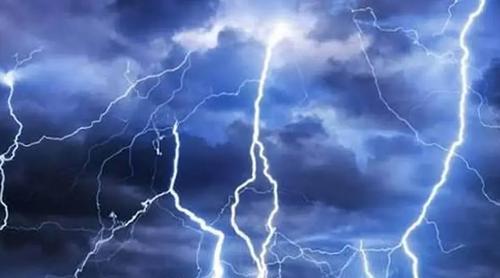 পটুয়াখালীতে বজ্রপাতে প্রাণ গেল ৪ জনের, অর্ধশতাধিক গরুর মৃত্যু