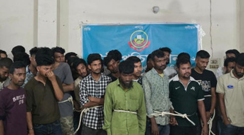 টঙ্গীতে পুলিশি অভিযানে হামলা, ৪ পুলিশসহ আহত ৫