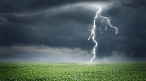 সাত জেলায় বজ্রপাতে ১২ জনের মৃত্যু