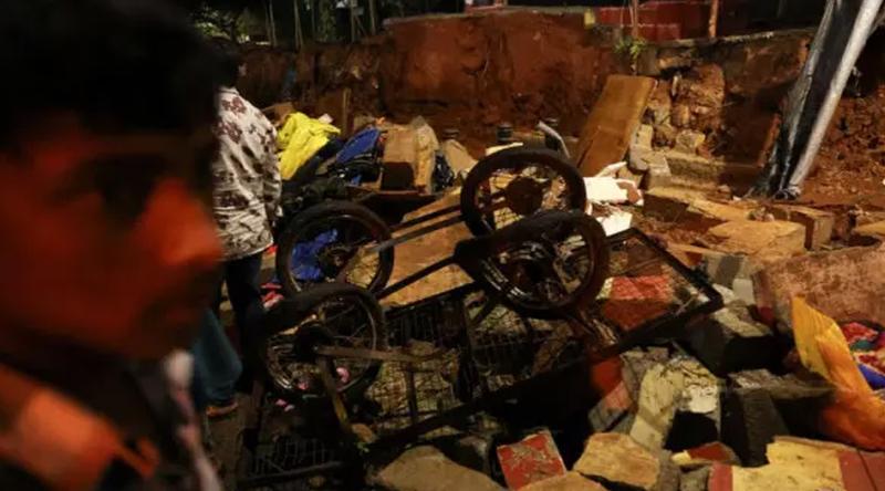 ভারতে হাসপাতালের দেয়াল ধসে ৭ জনের মৃত্যু