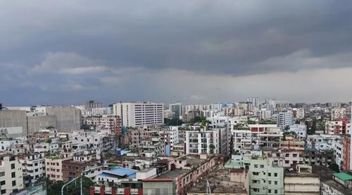 টানা বৃষ্টিতেও ঢাকার বাতাস ‘অস্বাস্থ্যকর’