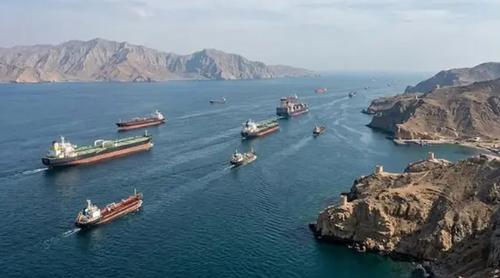 হরমুজ প্রণালী পুনরায় চালু করতে আন্তর্জাতিক সাহায্য খুঁজছে যুক্তরাষ্ট্র