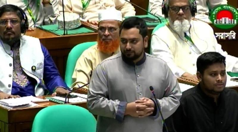 রাষ্ট্রপতি চুপ্পুকে অপসারণ ও গ্রেপ্তার করতে হবে: সংসদে নাহিদ