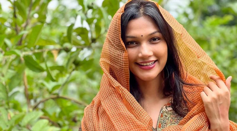 ‘স্বপ্ন ছিল ঢাবির শিক্ষক হওয়ার, কিন্তু জীবন নিয়ে গেল এক ঝলমলে জগতে’