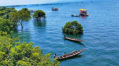 টাঙ্গুয়ার হাওরে পর্যটকবাহী নৌযান প্রবেশ ও চলাচল নিষিদ্ধ
