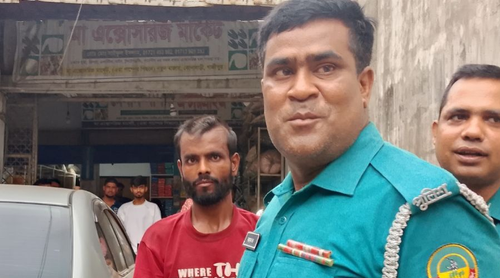 গাজীপুরে চোরকে ধরে ১০০ রাকাত নামাজ পড়ালেন দোকান মালিক