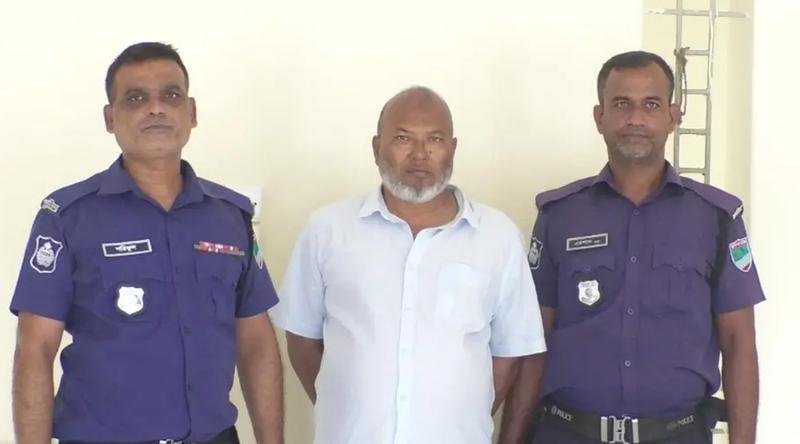 ভারতে গমনকালে বেনাপোল ইমিগ্রেশনে কৃষক লীগ নেতা গ্রেপ্তার