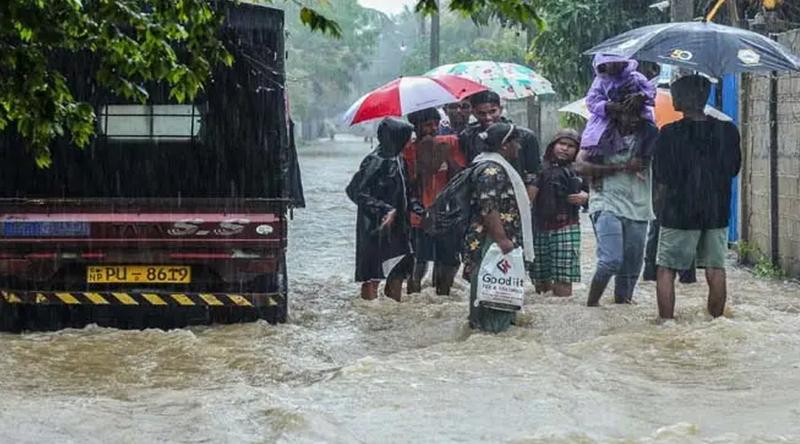 শ্রীলঙ্কায় বন্যা-ভূমিধসে নিহত ৭, স্কুল বন্ধ ঘোষণা