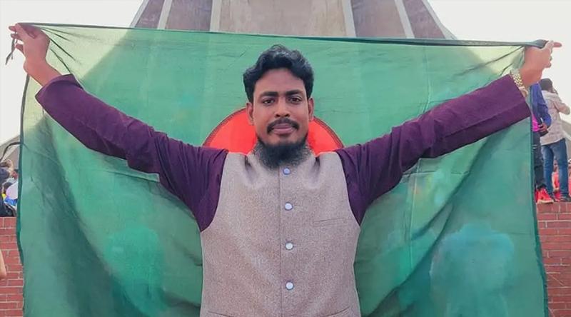 জুলাই যোদ্ধাদের ওপর হামলার প্রতিবাদে রাষ্ট্রীয় অনুষ্ঠান ছাড়লেন আখতার