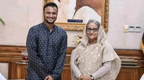 শেখ হাসিনার সঙ্গে দেশে ফিরতে চান সাকিব আল হাসান