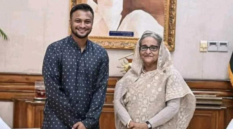 শেখ হাসিনার সঙ্গে দেশে ফিরতে চান সাকিব আল হাসান