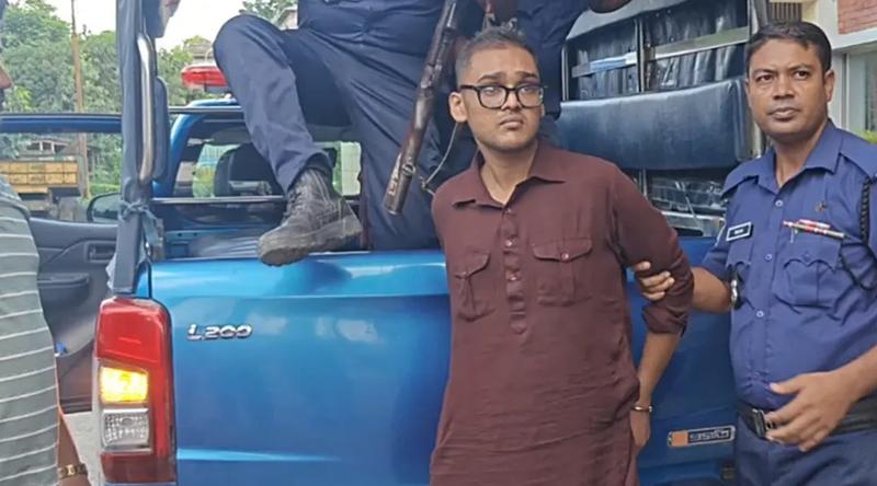 নাটোরে পর্যটনমন্ত্রীর পথসভা থেকে পিস্তলসহ আটক যুবক