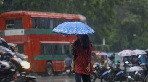 ঢাকায় হালকা বৃষ্টির সম্ভাবনা, বাড়তে পারে দিনের তাপমাত্রা