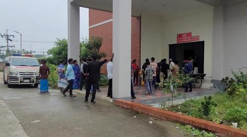 সিরাজগঞ্জে ট্রাকের ধাক্কায় বাসচালকসহ প্রাণ গেল ২ জনের, আহত ১০