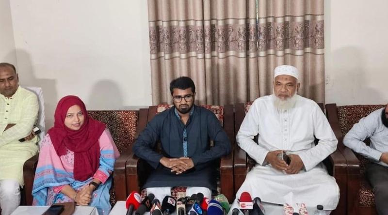 শেখ হাসিনা দেশে ফিরলে তাকে ফাঁসির কাষ্ঠে নেওয়ার জন্য বরণ করে নেব: রাশেদ খাঁন