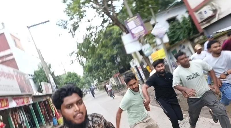 মাগুরায় ছাত্রদলের ধাওয়া খেয়ে থানায় আশ্রয় নিলেন শিবির নেতাকর্মীরা