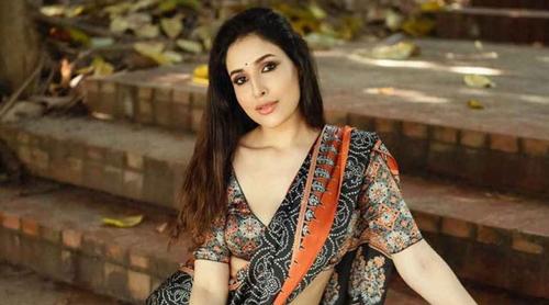 বিপাকে স্নিগ্ধা চৌধুরী, আয়ের উৎস অনুসন্ধানে দুদকে আবেদন এক মিরপুরবাসীর