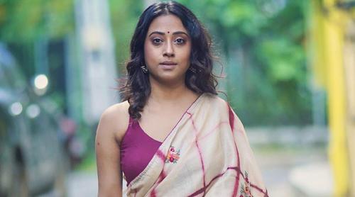 ছবি নিয়ে বিতর্কের মুখে অভিনেত্রী অঙ্কিতা চক্রবর্তী